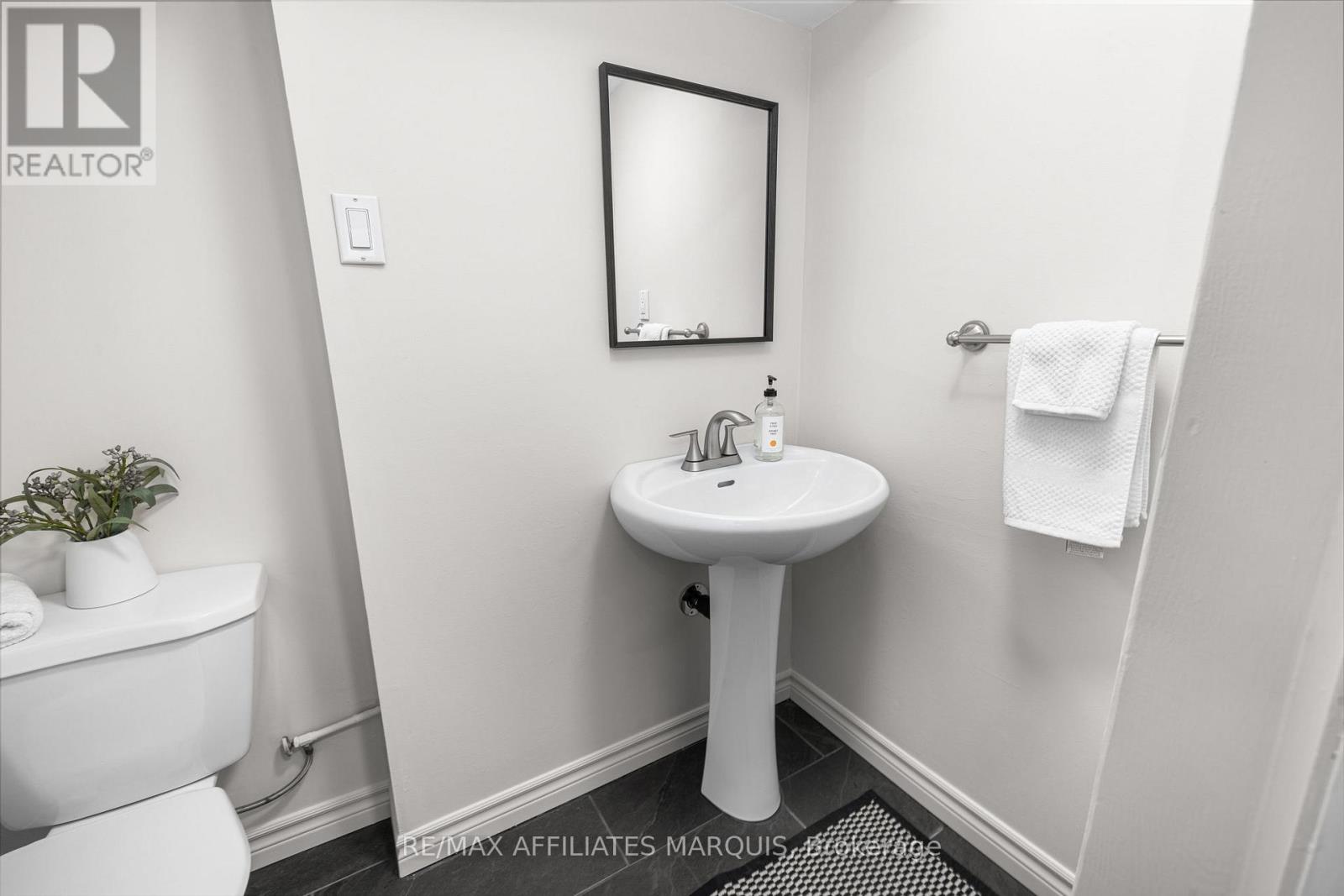 55 Golf Club Road, Rideau Lakes, Ontario  K7A 4S5 - Photo 38 - X12889164