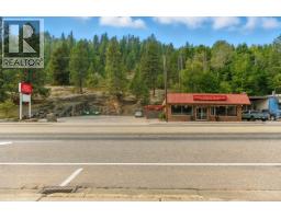 932 and 938 Columbia Avenue, Castlegar, British Columbia