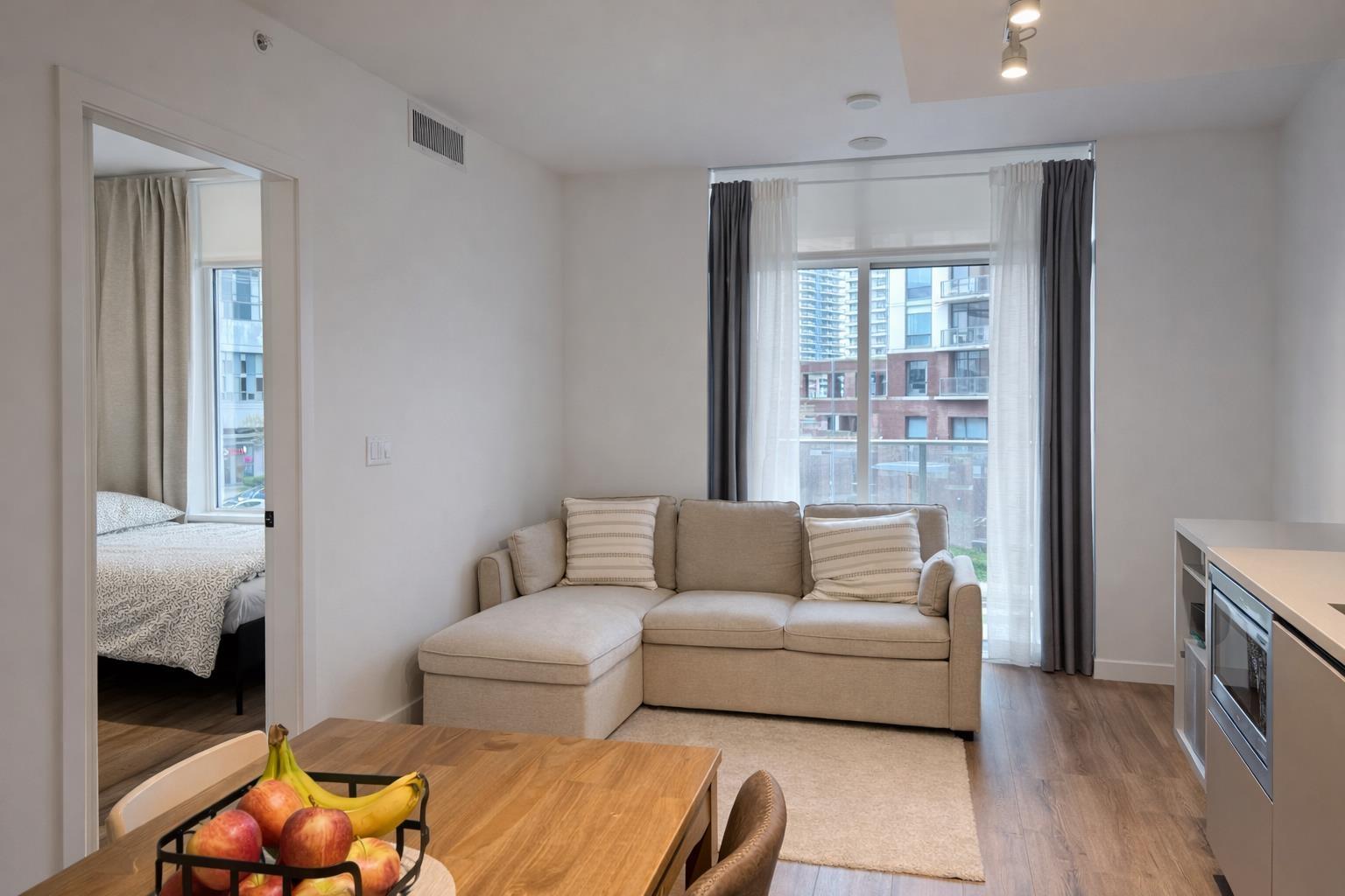 306 10448 University Drive, Surrey, British Columbia V3T 0S7 - Photo 3 - R3094819