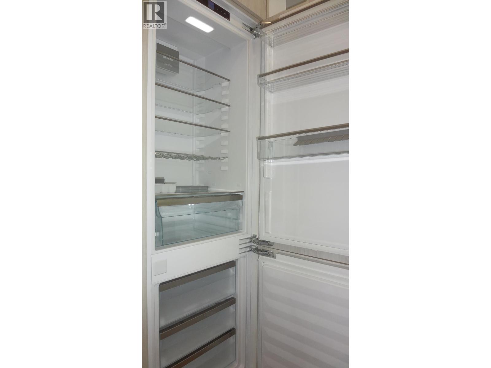 300 1981 Macdonald Street, Vancouver, British Columbia  V6K 0H9 - Photo 9 - R3094114