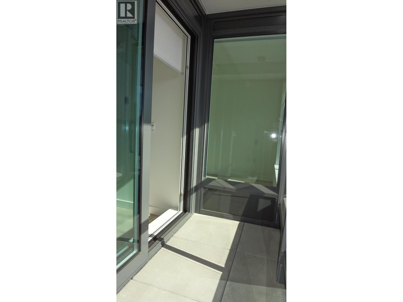 300 1981 Macdonald Street, Vancouver, British Columbia  V6K 0H9 - Photo 14 - R3094114