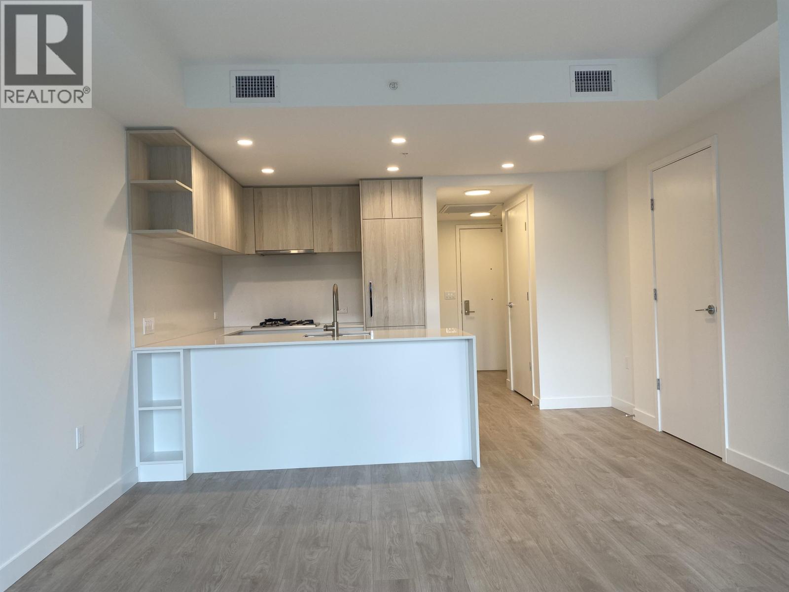 300 1981 Macdonald Street, Vancouver, British Columbia  V6K 0H9 - Photo 4 - R3094114