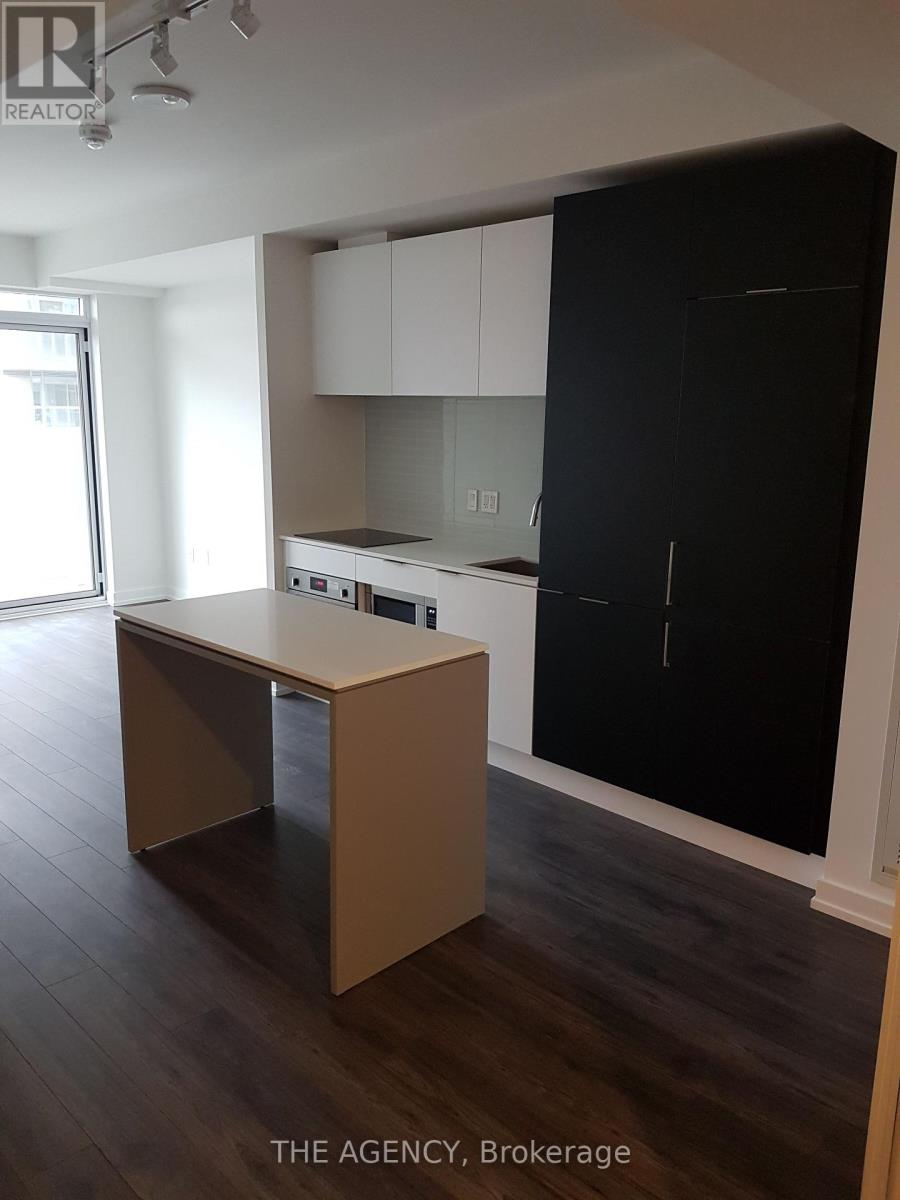 721 - 33 Helendale Avenue, Toronto (Yonge-Eglinton), Ontario  M4R 0A4 - Photo 3 - C12889146