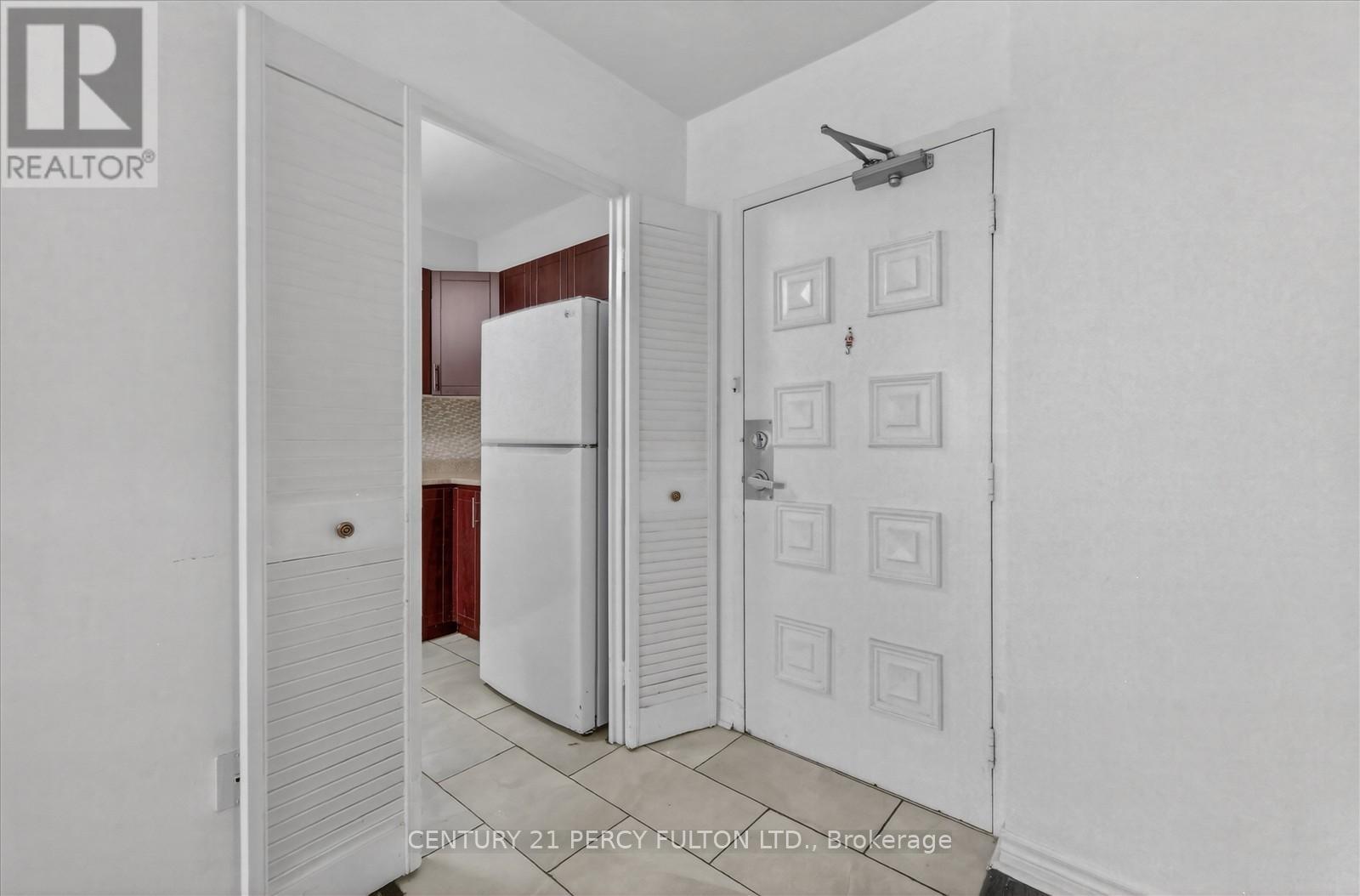 816 - 1 Massey Square, Toronto (Crescent Town), Ontario  M4C 5L4 - Photo 10 - E12889140