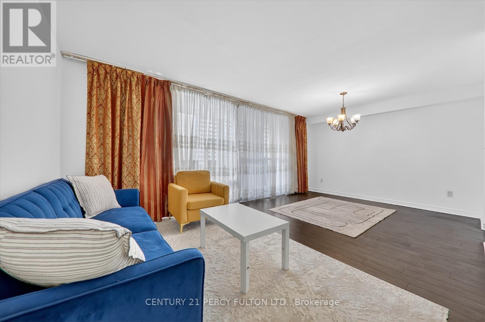 816 - 1 Massey Square, Toronto (Crescent Town), Ontario  M4C 5L4 - Photo 14 - E12889140