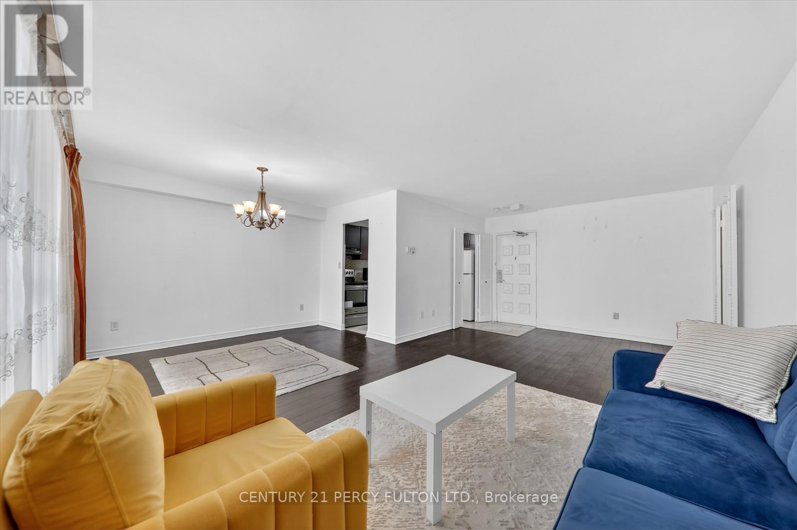 816 - 1 Massey Square, Toronto (Crescent Town), Ontario  M4C 5L4 - Photo 15 - E12889140