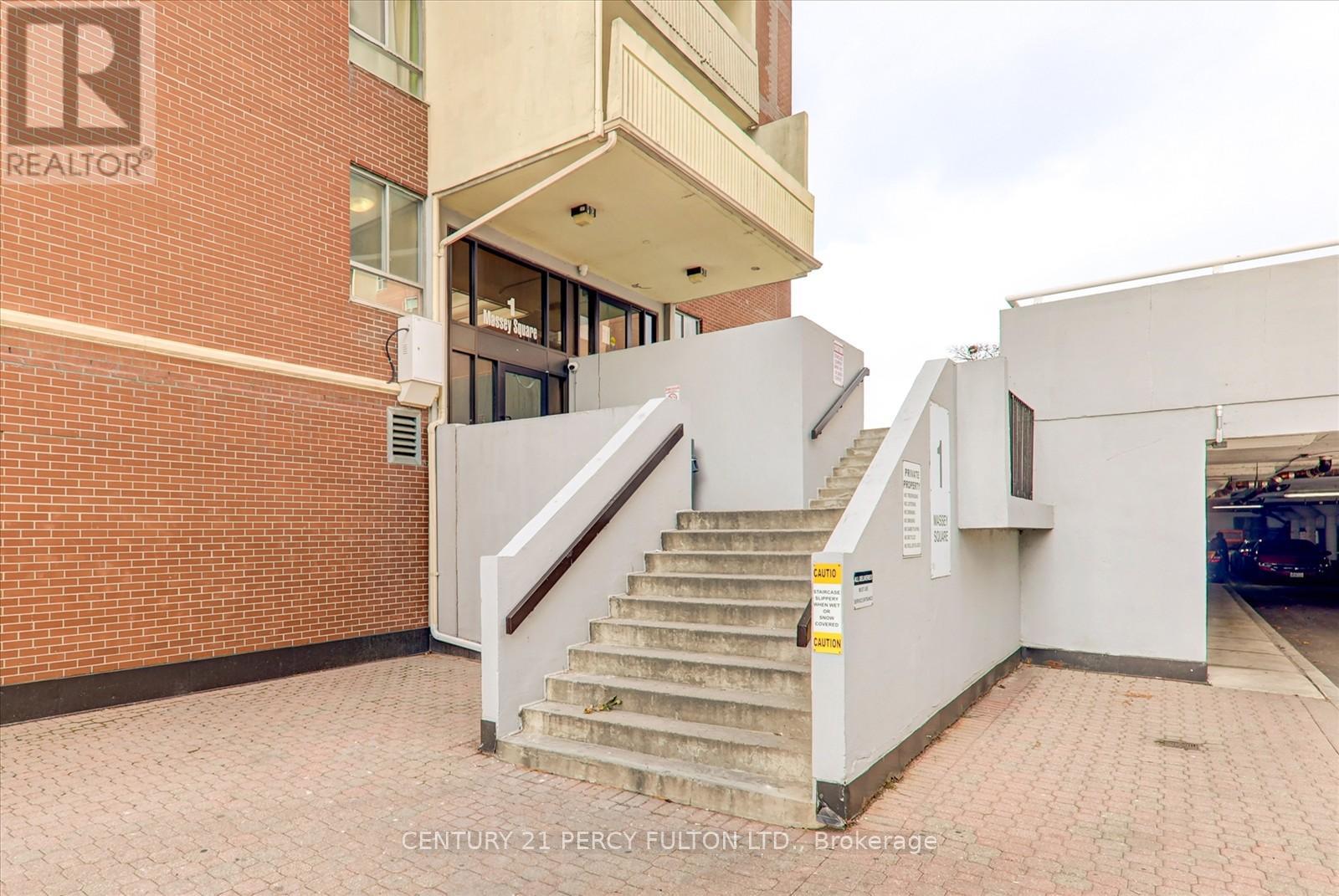 816 - 1 Massey Square, Toronto (Crescent Town), Ontario  M4C 5L4 - Photo 5 - E12889140