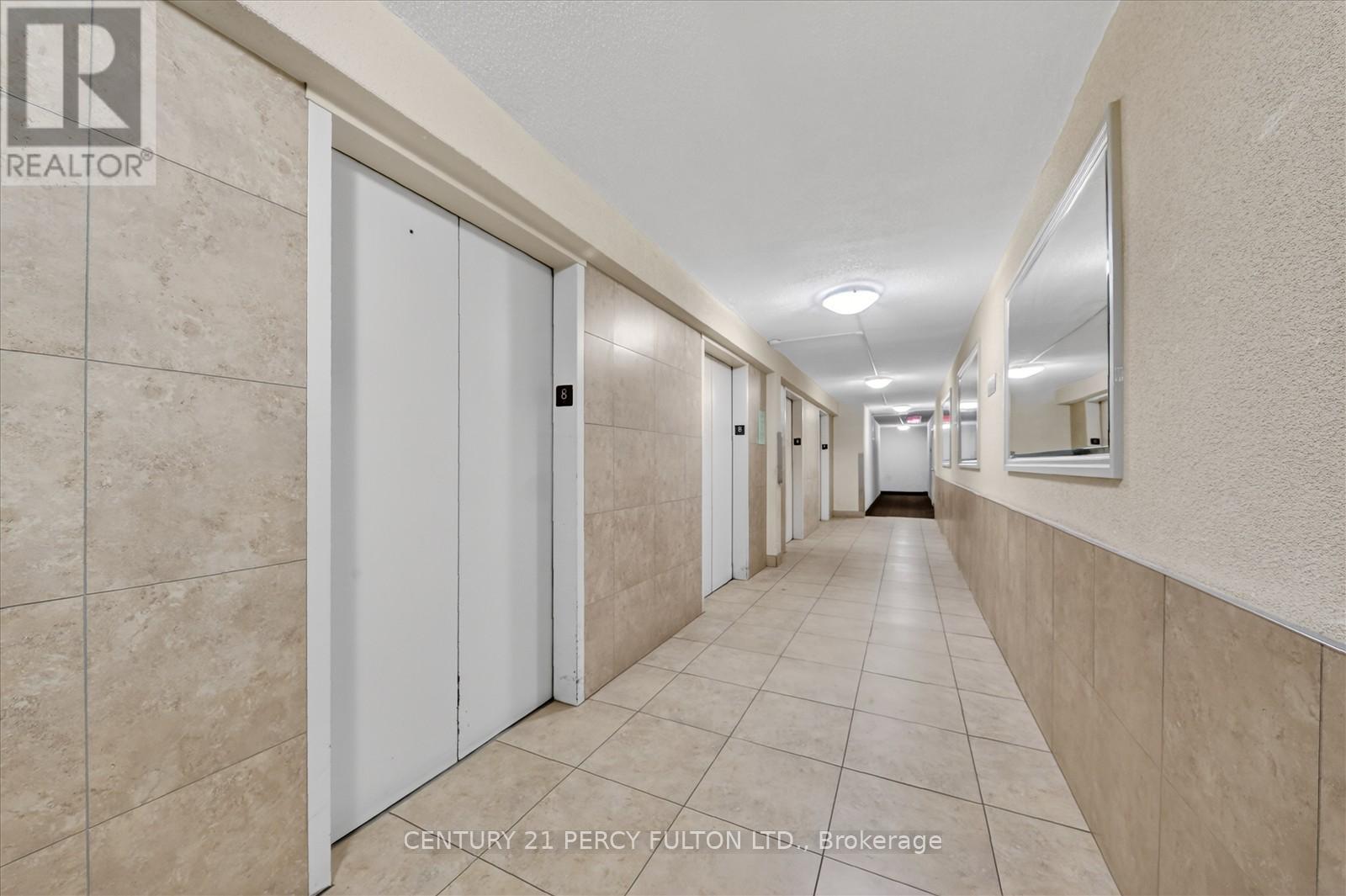 816 - 1 Massey Square, Toronto (Crescent Town), Ontario  M4C 5L4 - Photo 8 - E12889140