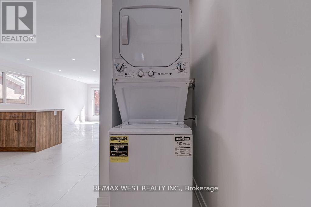 Main - 152 Clarence Street, Brampton, Ontario L6W 1S9 - Photo 13 - W12646720