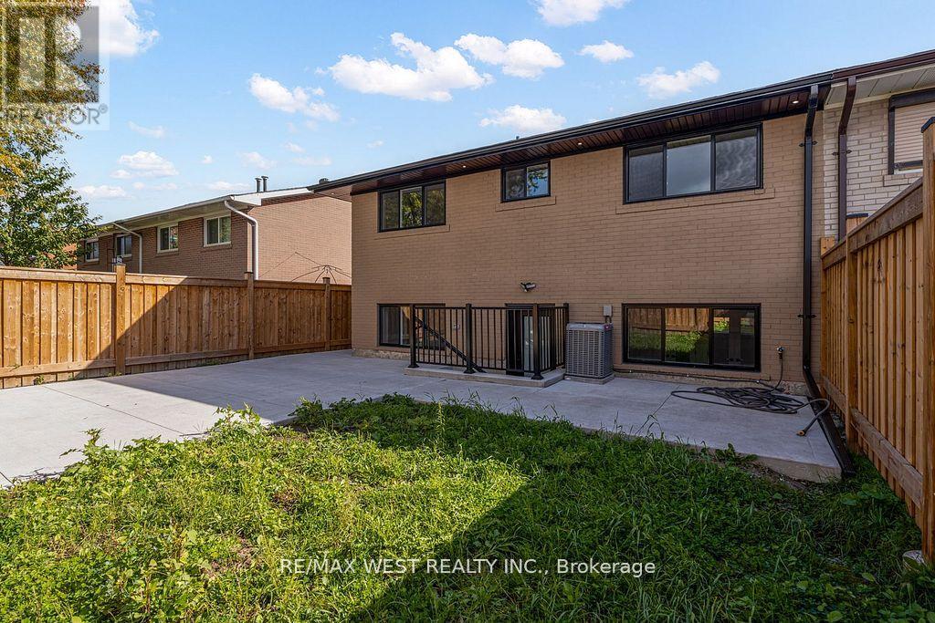 Main - 152 Clarence Street, Brampton, Ontario L6W 1S9 - Photo 22 - W12646720