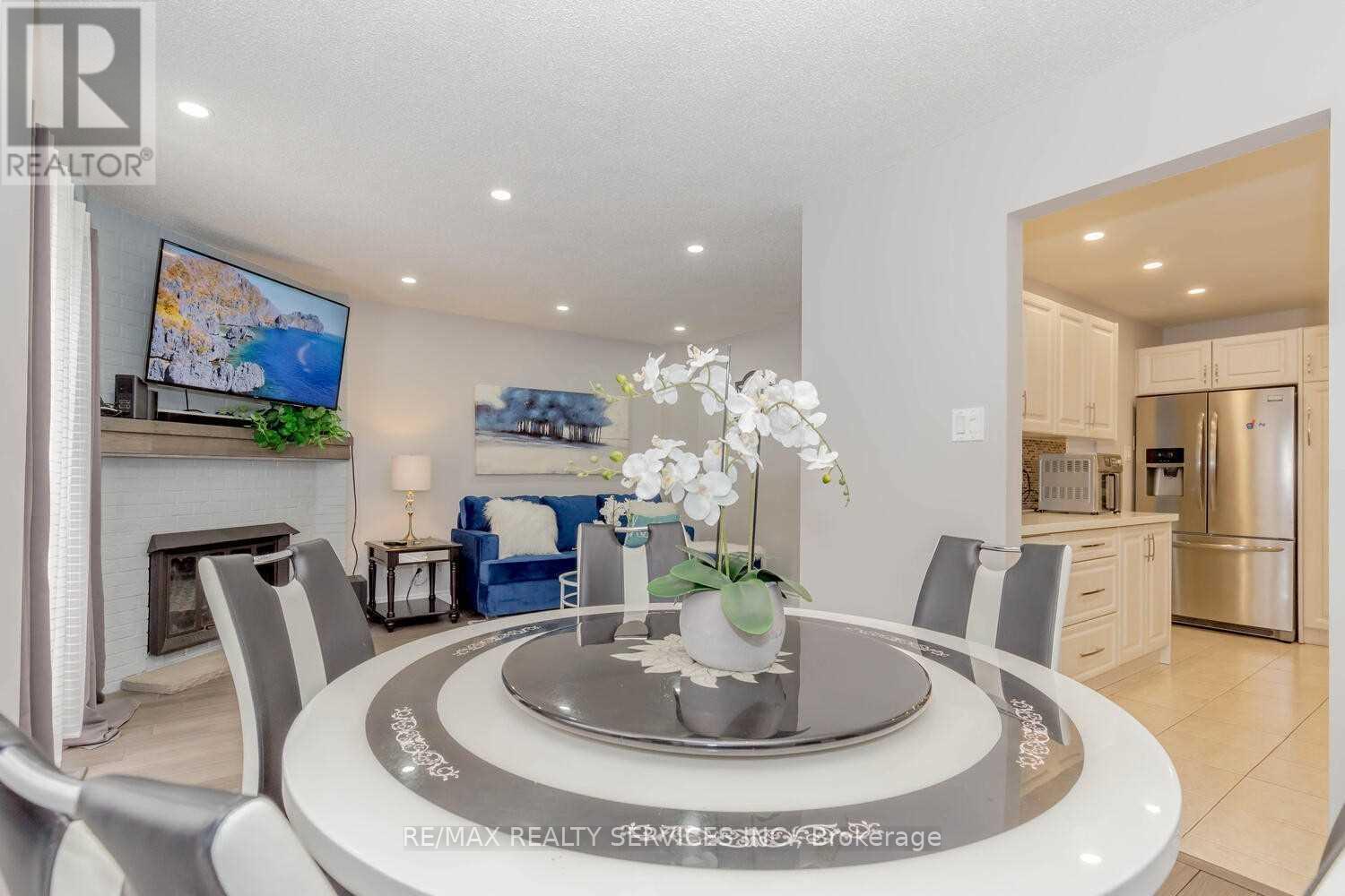 **upper** - 89 Martindale Crescent, Brampton, Ontario  L6X 2T8 - Photo 8 - W12657238