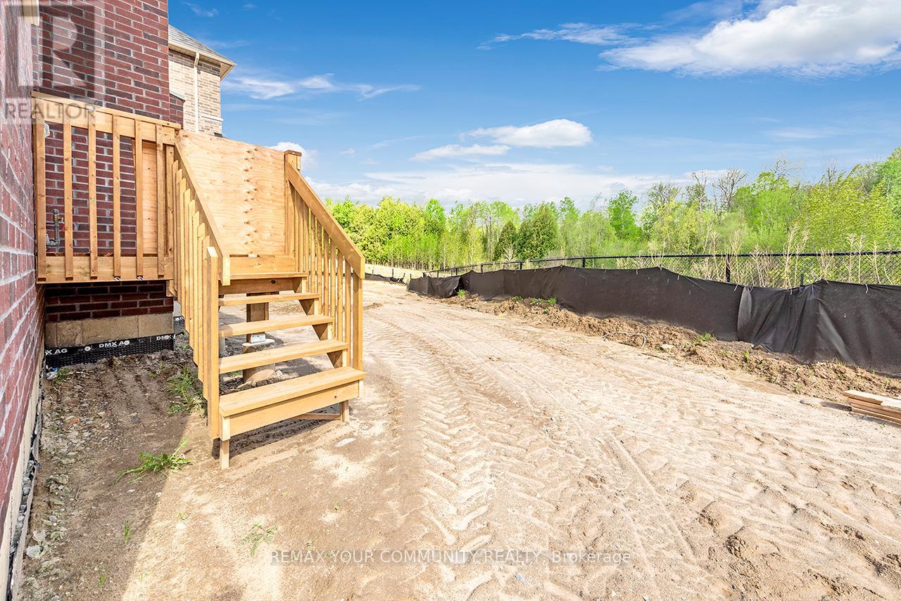 45 Raspberry Ridge Avenue, Caledon, Ontario  L7C 4M9 - Photo 46 - W12888836