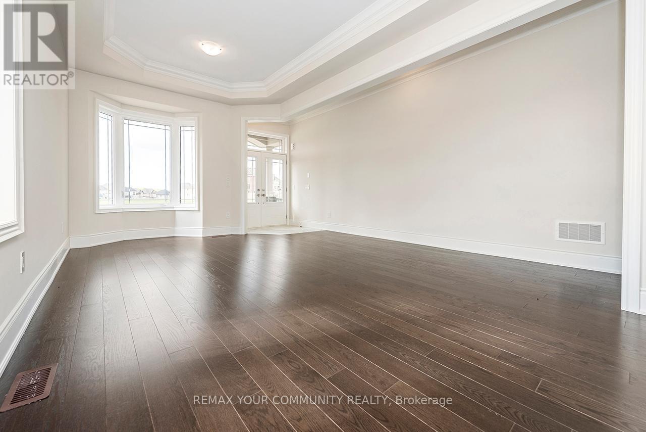 45 Raspberry Ridge Avenue, Caledon, Ontario  L7C 4M9 - Photo 6 - W12888836