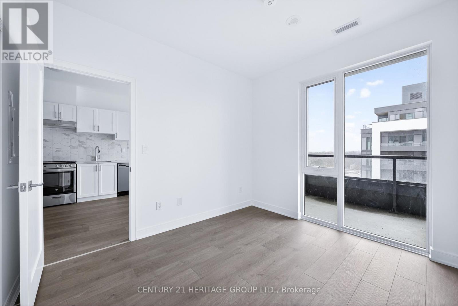 A1406 - 705 Davis Drive, Newmarket (Huron Heights-Leslie Valley), Ontario  L3Y 0J1 - Photo 11 - N12889154