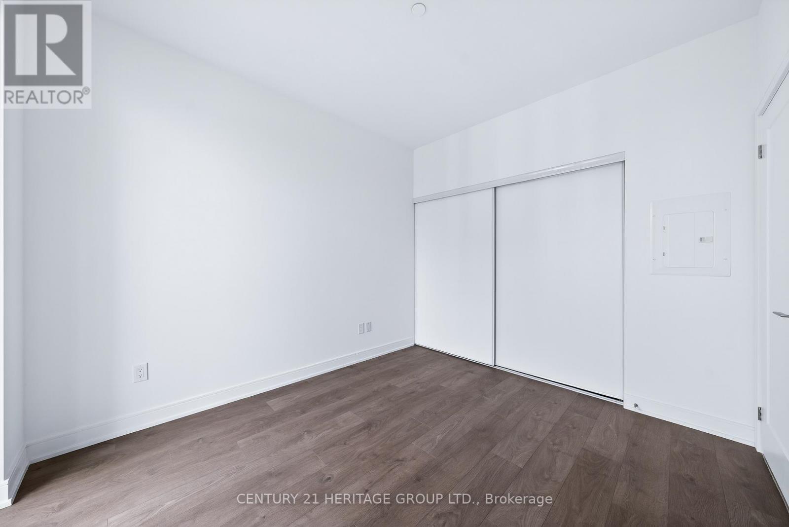 A1406 - 705 Davis Drive, Newmarket (Huron Heights-Leslie Valley), Ontario  L3Y 0J1 - Photo 12 - N12889154