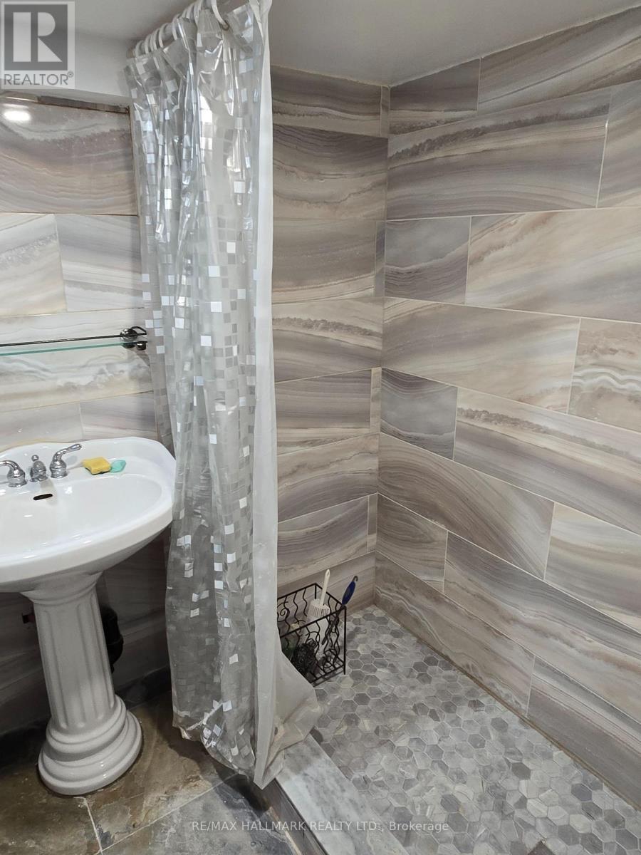 Main - 1752 St Clair Avenue W, Toronto, Ontario  M6N 1J3 - Photo 12 - W12889122