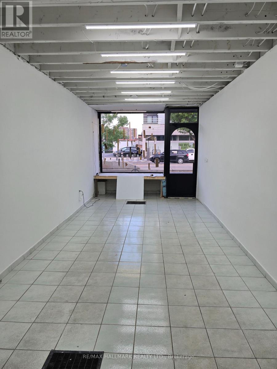 Main - 1752 St Clair Avenue W, Toronto, Ontario  M6N 1J3 - Photo 17 - W12889122