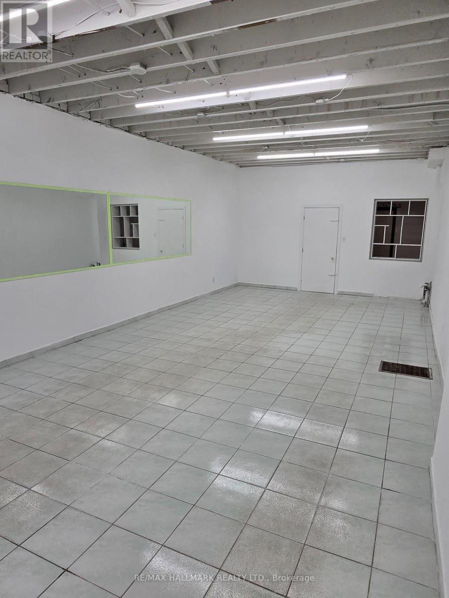 Main - 1752 St Clair Avenue W, Toronto, Ontario  M6N 1J3 - Photo 5 - W12889122