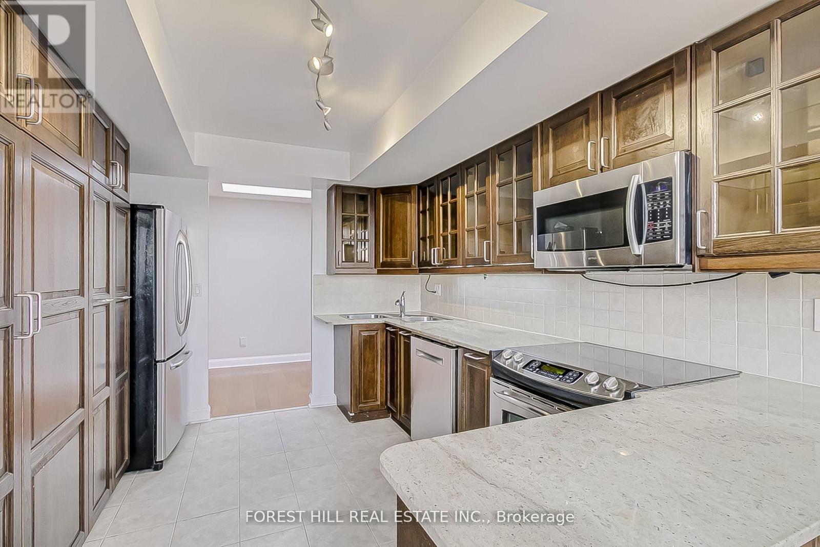 Ph7 - 55 Kingsbridge Garden Circle, Mississauga (Hurontario), Ontario  L5R 1Y1 - Photo 19 - W12889126