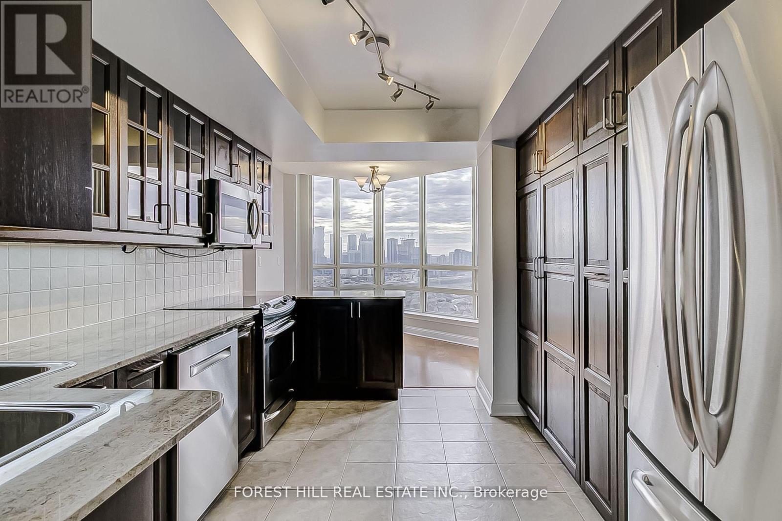 Ph7 - 55 Kingsbridge Garden Circle, Mississauga (Hurontario), Ontario  L5R 1Y1 - Photo 20 - W12889126