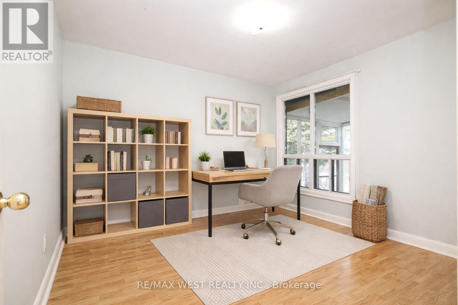 Main Fl - 15 Hamlyn Crescent, Toronto (Islington-City Centre West), Ontario  M9B 1Y9 - Photo 6 - W12889136