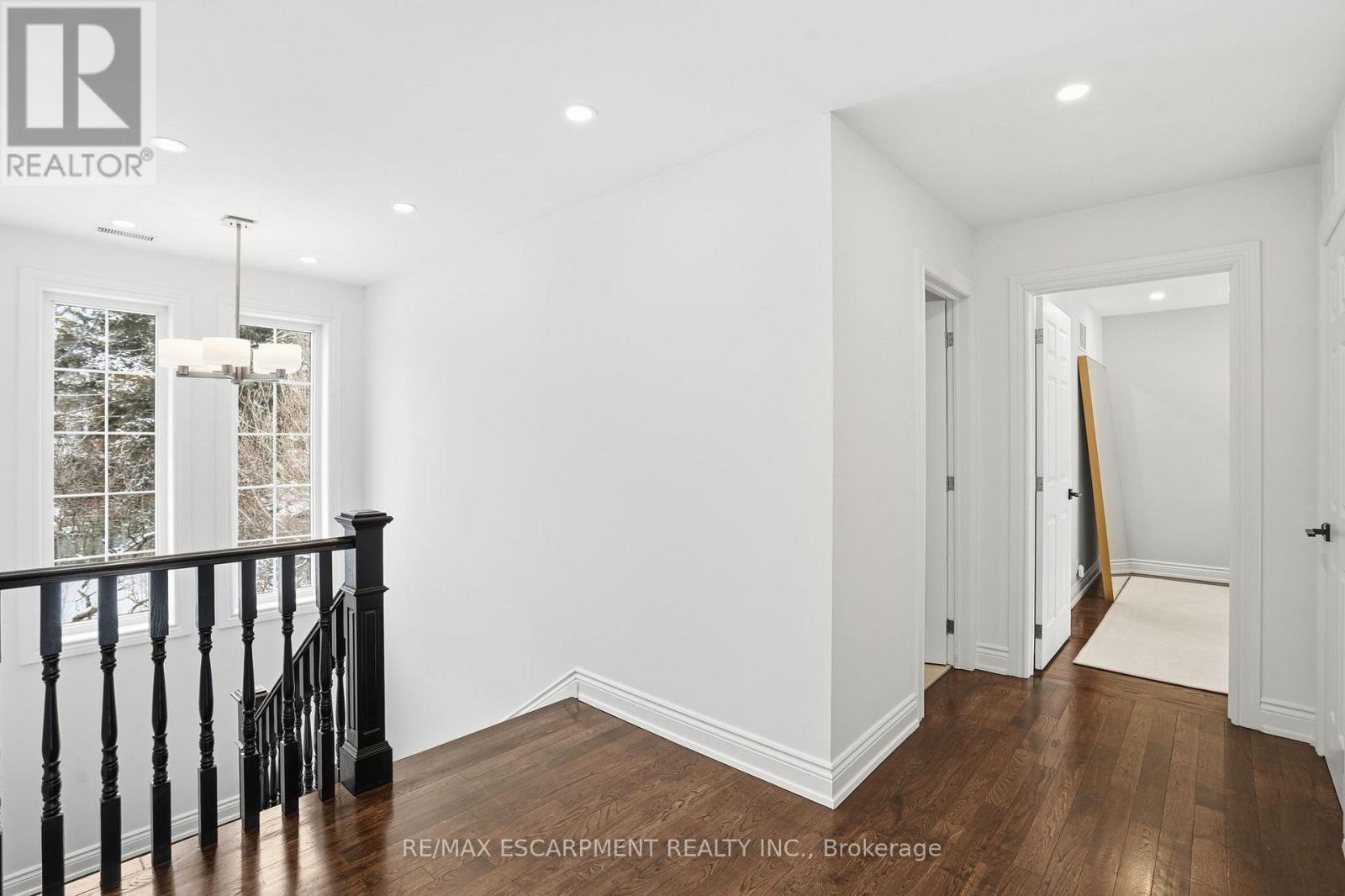 92 Wanita Road, Mississauga, Ontario  L5G 1B8 - Photo 22 - W12889142