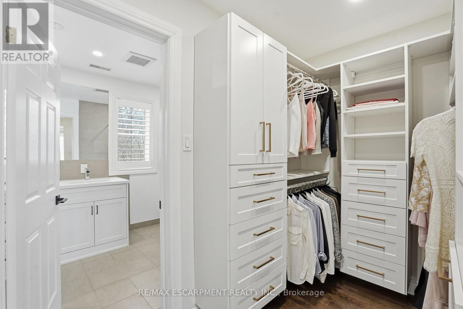 92 Wanita Road, Mississauga, Ontario  L5G 1B8 - Photo 25 - W12889142