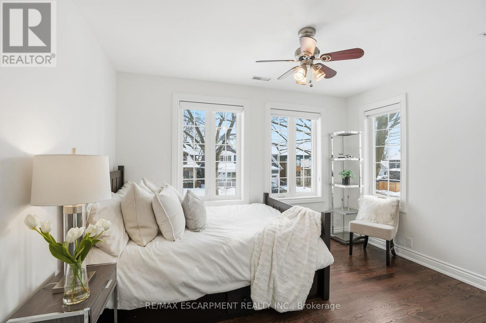 92 Wanita Road, Mississauga, Ontario  L5G 1B8 - Photo 32 - W12889142