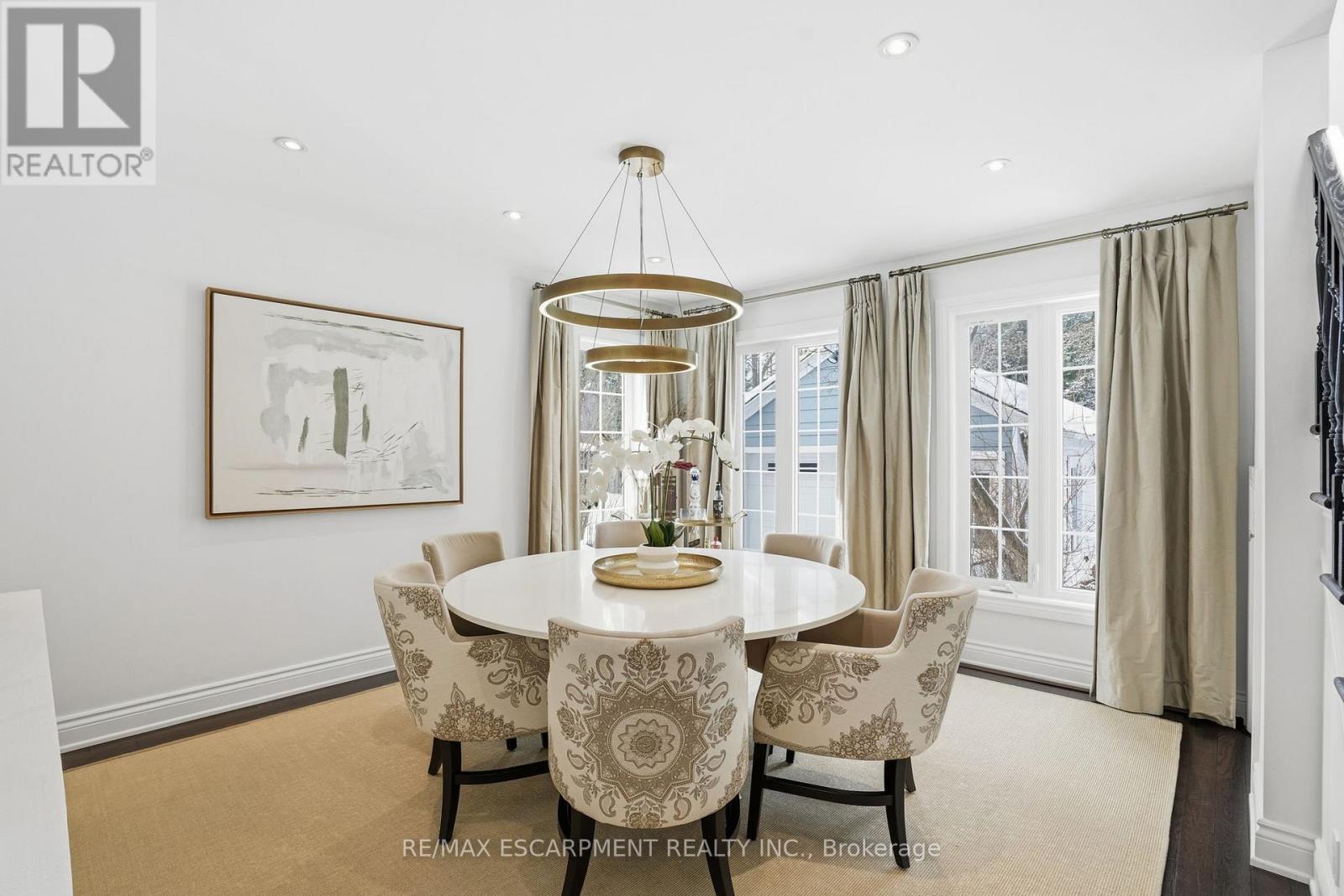 92 Wanita Road, Mississauga, Ontario  L5G 1B8 - Photo 9 - W12889142