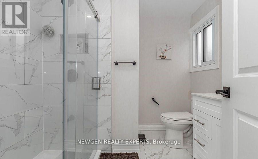 101 Banting Crescent, Brampton, Ontario  L6Y 2M3 - Photo 19 - W12889172