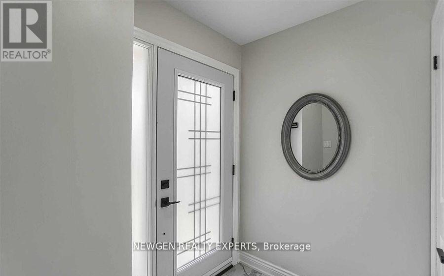 101 Banting Crescent, Brampton, Ontario  L6Y 2M3 - Photo 3 - W12889172