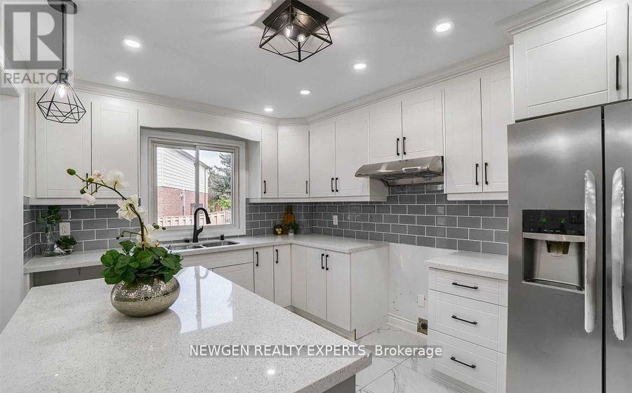 101 Banting Crescent, Brampton, Ontario  L6Y 2M3 - Photo 7 - W12889172