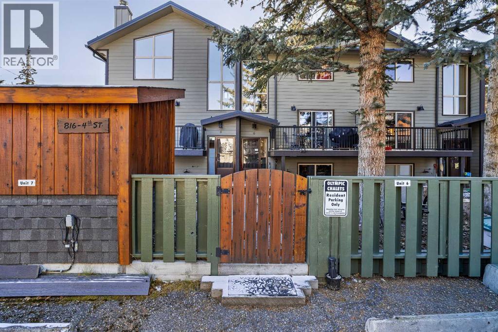 8, 816 4th Street, Canmore, Alberta  T1W 2H6 - Photo 2 - A2293390