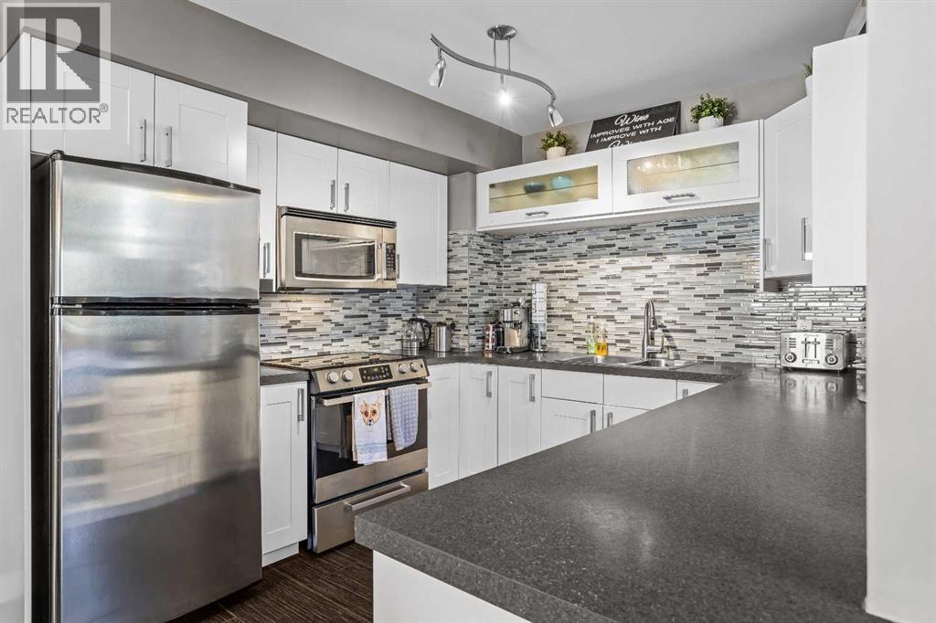 8, 816 4th Street, Canmore, Alberta  T1W 2H6 - Photo 18 - A2293390