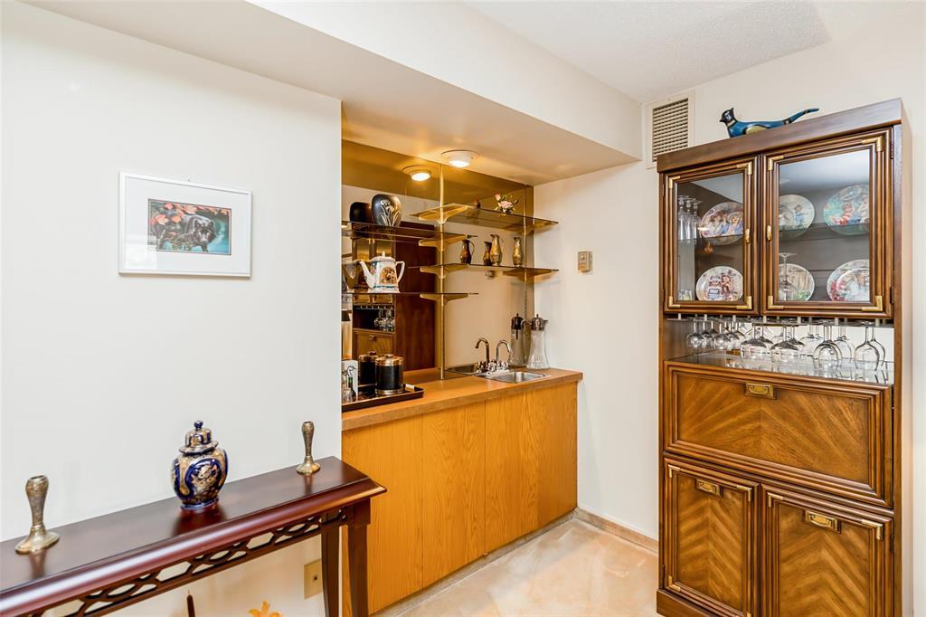 303 740 Kenaston Boulevard, Winnipeg, Manitoba  R3N 1Y3 - Photo 8 - 202604803