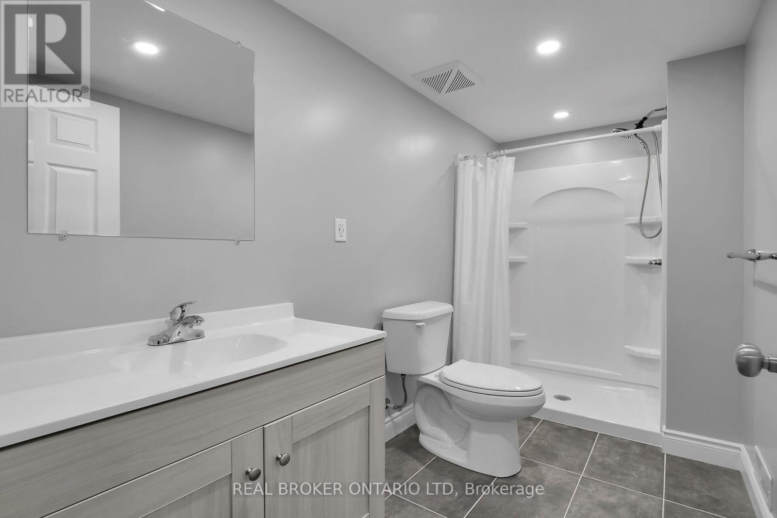 27 Glenwood Street, St. Thomas, Ontario  N5R 0G3 - Photo 41 - X12889270