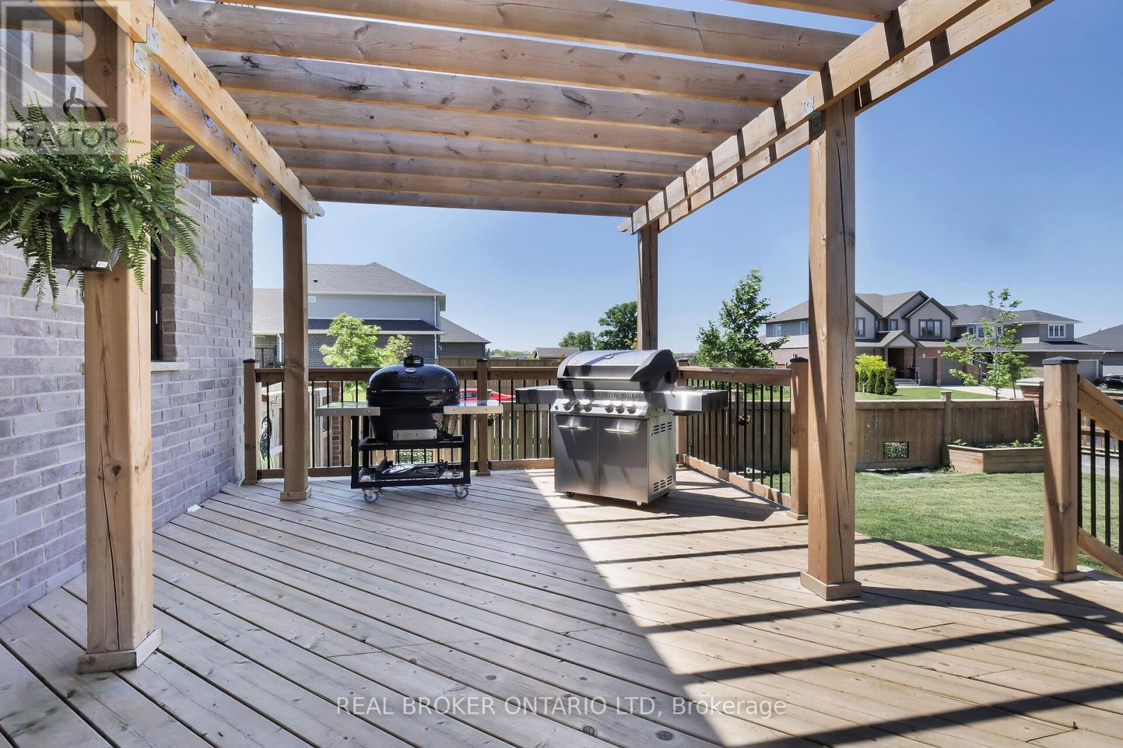 27 Glenwood Street, St. Thomas, Ontario  N5R 0G3 - Photo 47 - X12889270