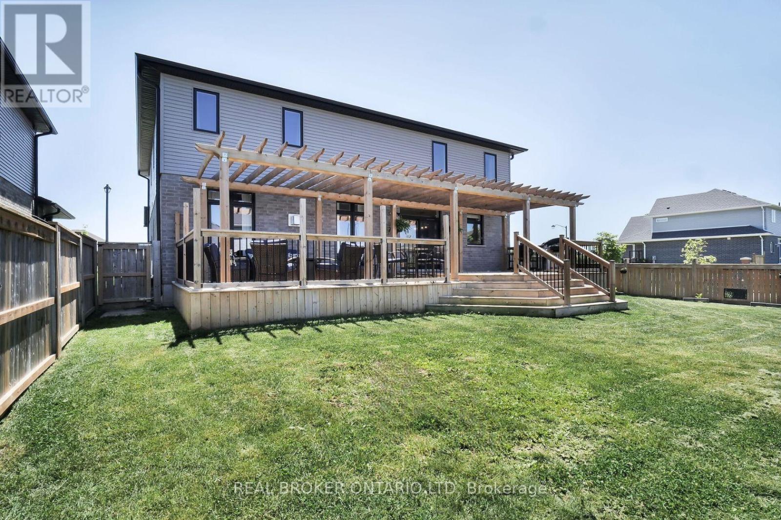 27 Glenwood Street, St. Thomas, Ontario  N5R 0G3 - Photo 49 - X12889270