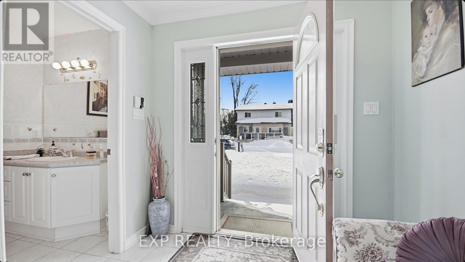 21 Chippewa Avenue, Ottawa, Ontario  K2G 1X6 - Photo 3 - X12889258