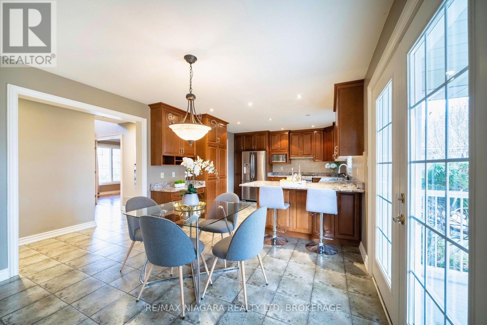 7751 South Wood Drive, Niagara Falls, Ontario  L2H 2X1 - Photo 15 - X12889184