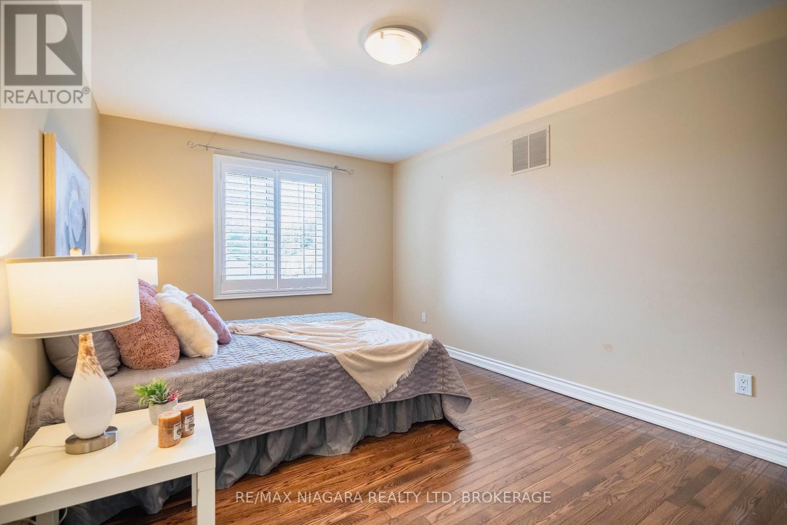 7751 South Wood Drive, Niagara Falls, Ontario  L2H 2X1 - Photo 37 - X12889184