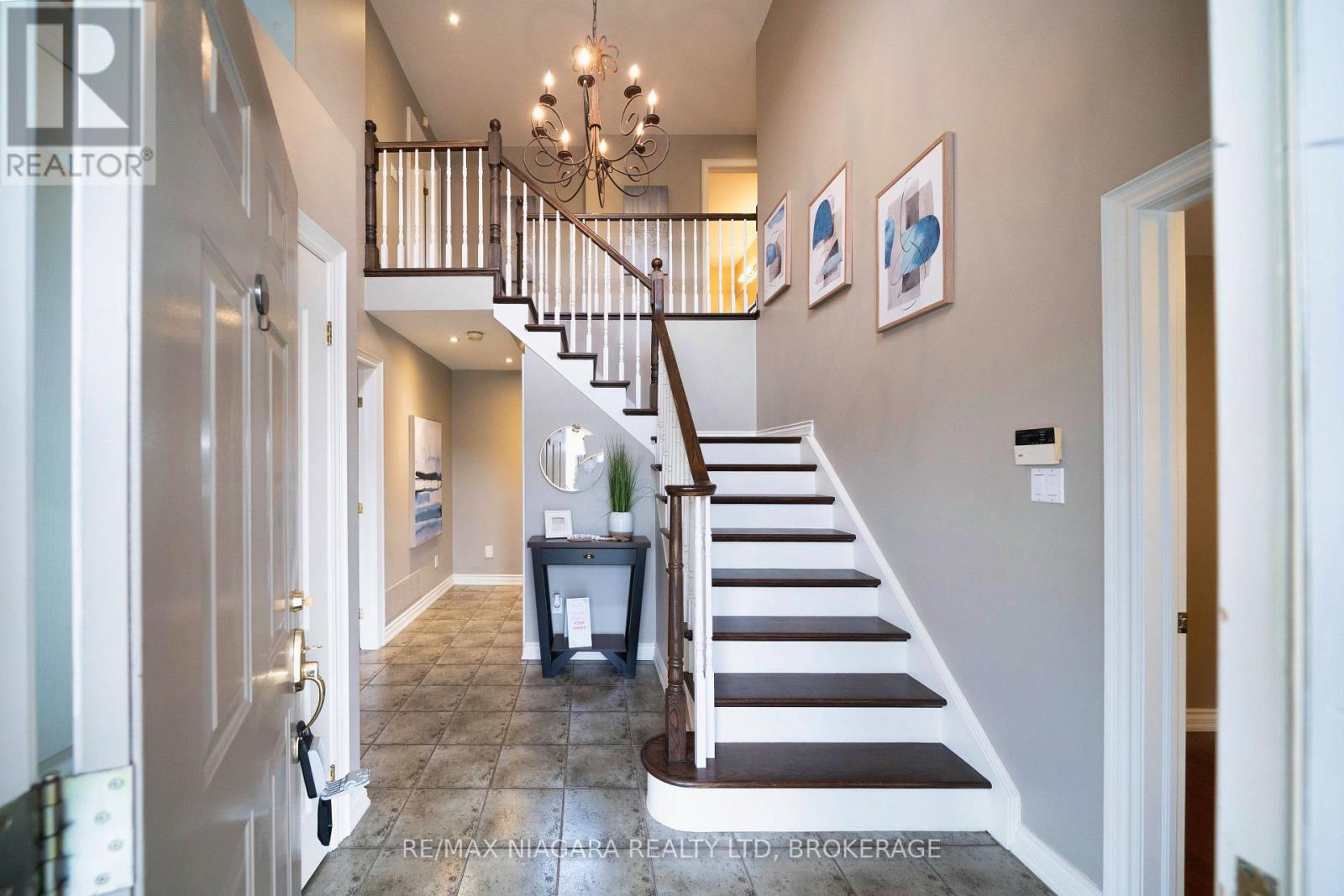 7751 South Wood Drive, Niagara Falls, Ontario  L2H 2X1 - Photo 6 - X12889184