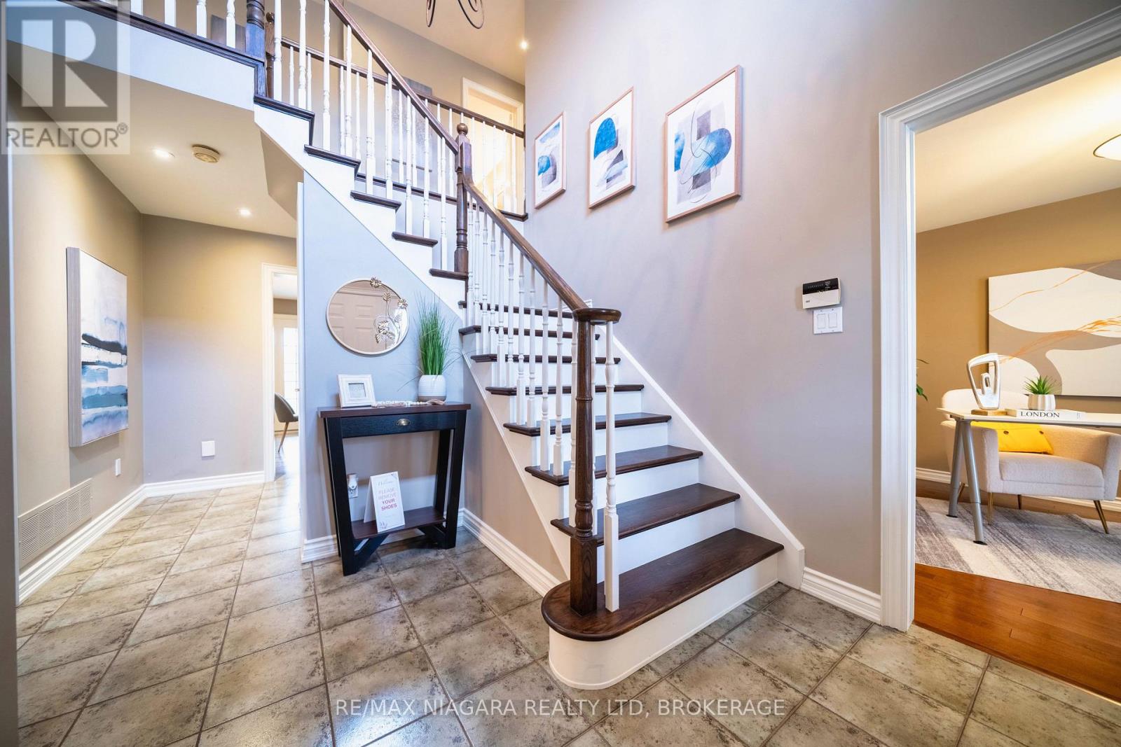 7751 South Wood Drive, Niagara Falls, Ontario  L2H 2X1 - Photo 7 - X12889184