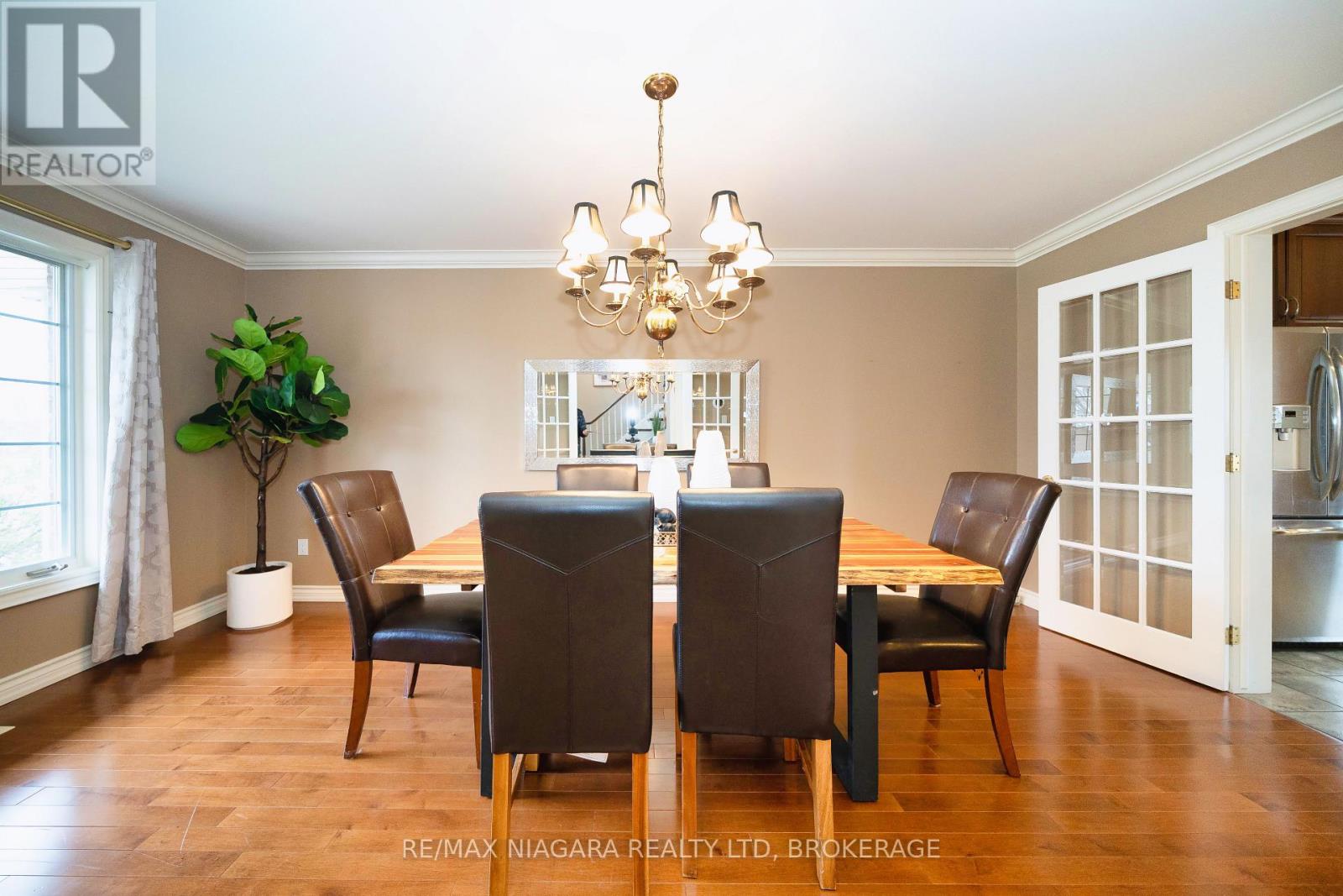 7751 South Wood Drive, Niagara Falls, Ontario  L2H 2X1 - Photo 8 - X12889184