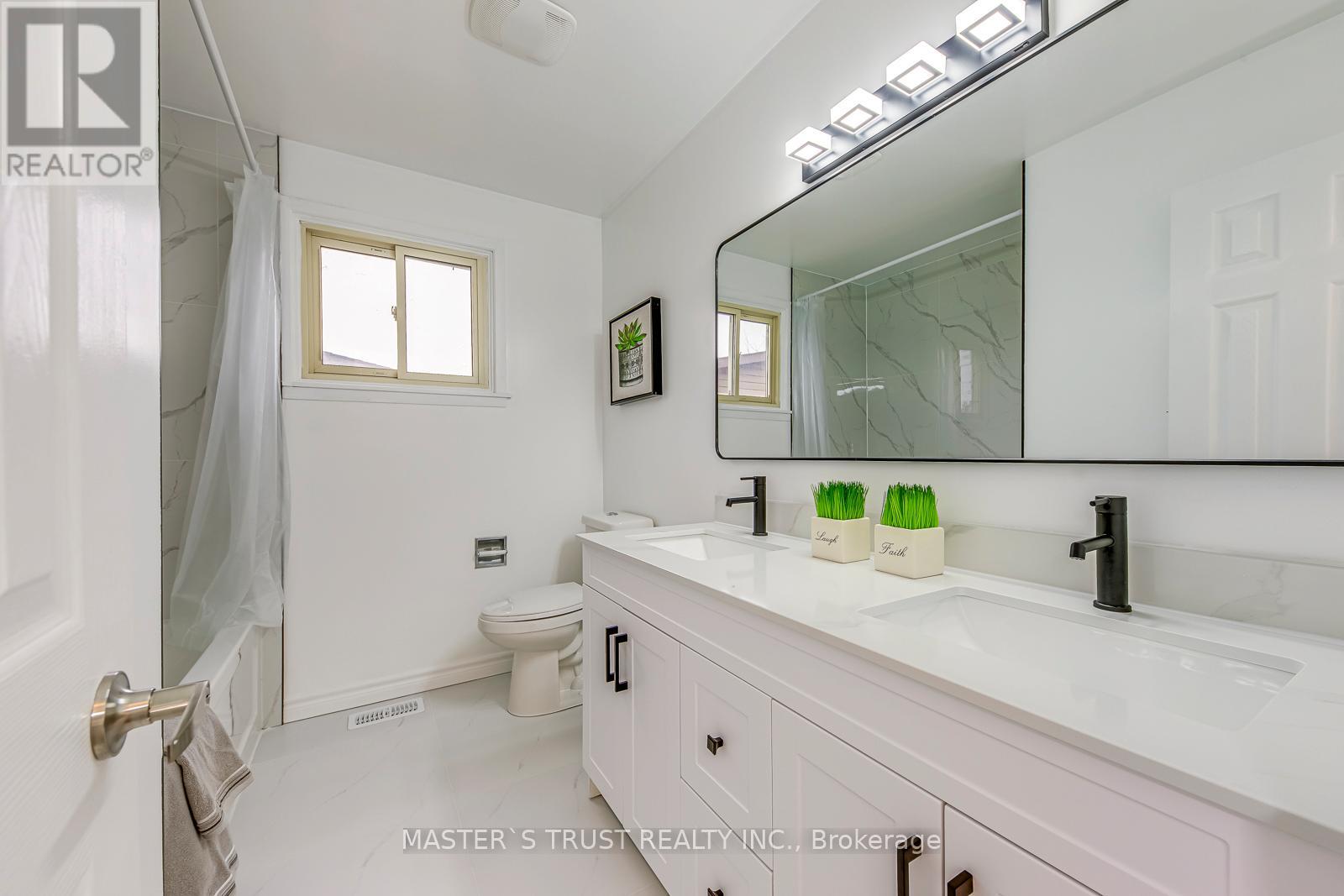 6411 Chaumont Crescent, Mississauga, Ontario  L5N 2M7 - Photo 27 - W12694538