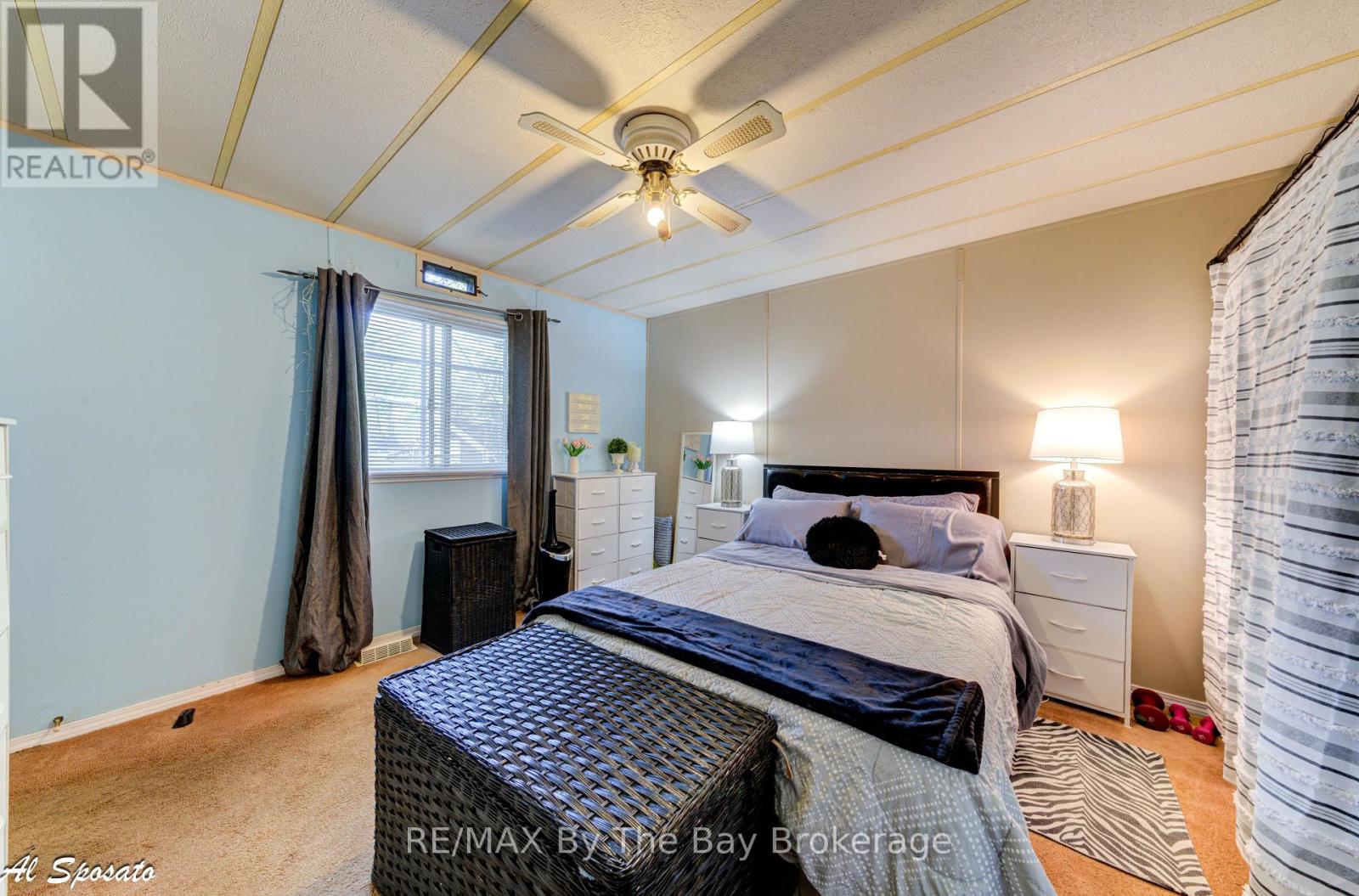 76 Georgian Glen Drive, Wasaga Beach, Ontario  L9Z 1K7 - Photo 23 - S12889202