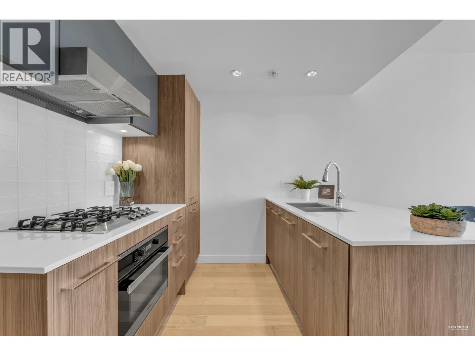 1707 4638 Gladstone Street, Vancouver, British Columbia  V5N 0G5 - Photo 3 - R3100119