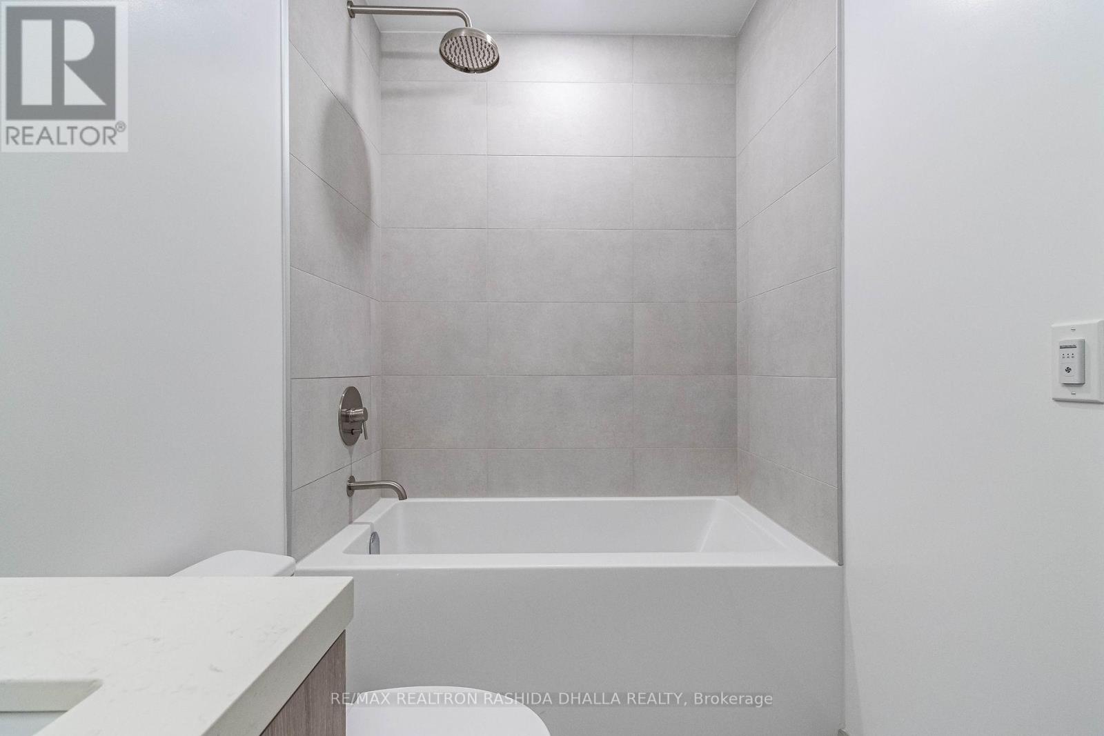 736 - 2020 Bathurst Street, Toronto, Ontario  M5B 1L2 - Photo 11 - C12889178