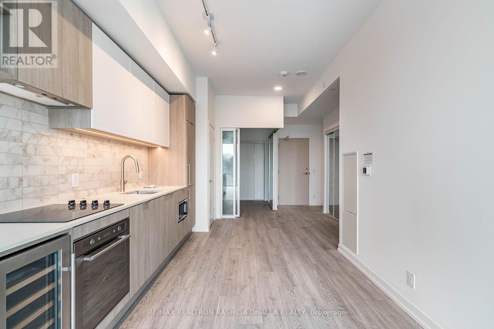 736 - 2020 Bathurst Street, Toronto, Ontario  M5B 1L2 - Photo 21 - C12889178