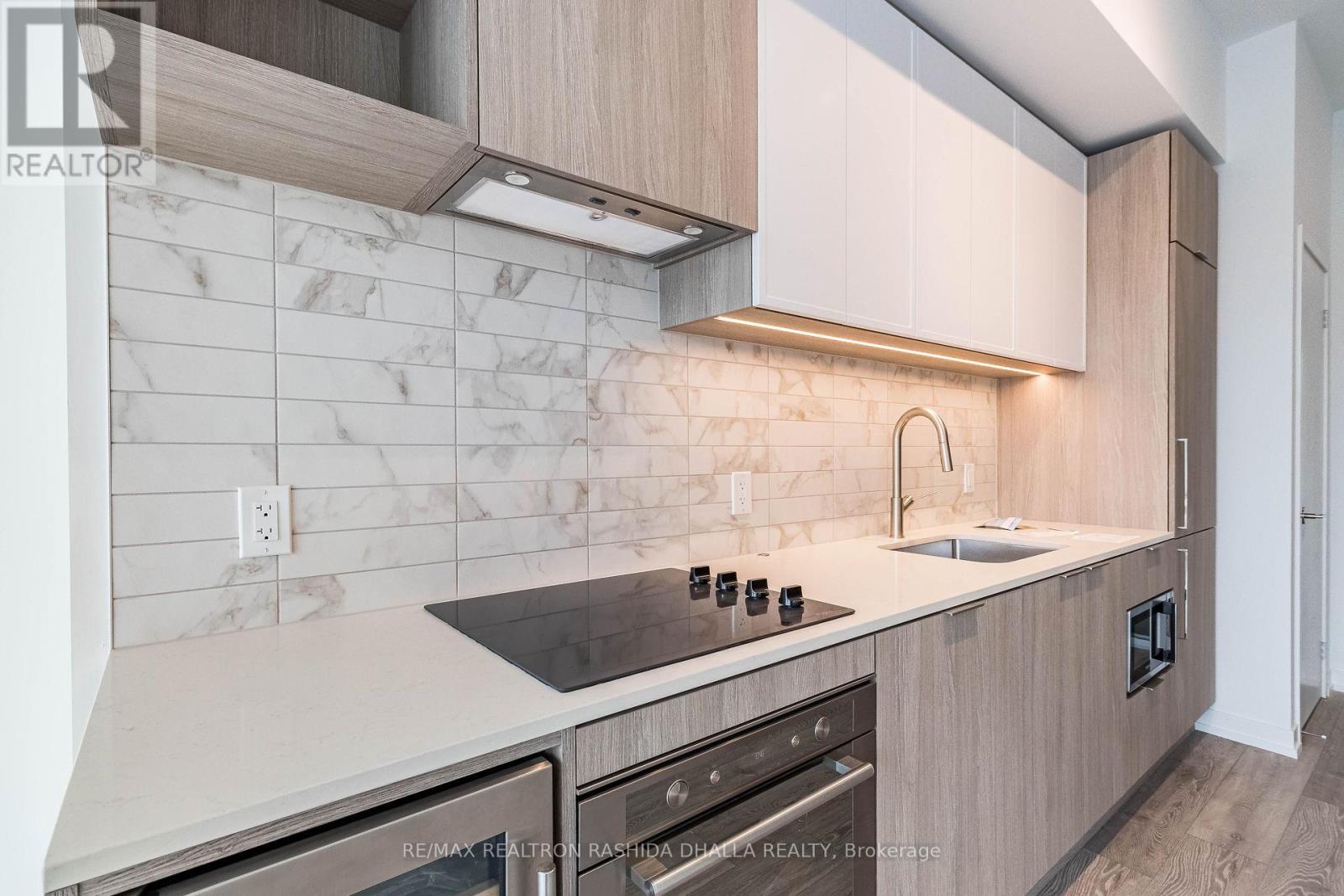 736 - 2020 Bathurst Street, Toronto, Ontario  M5B 1L2 - Photo 22 - C12889178